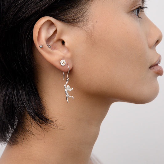 Daisy Flower Stud Earring with Gemstone - Hunt Of Hounds