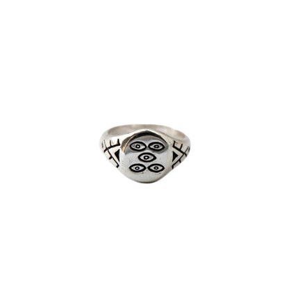 Hunt Of Hounds Mini Mata Signet Ring. Symbol of protection and intelligence. Eyes. Pinky ring.