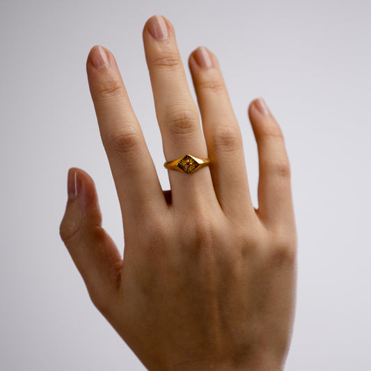 Hunt Of Hounds Sunniva Ring. Gold ring with citrine. Sun. Light. Happiness. Joy.